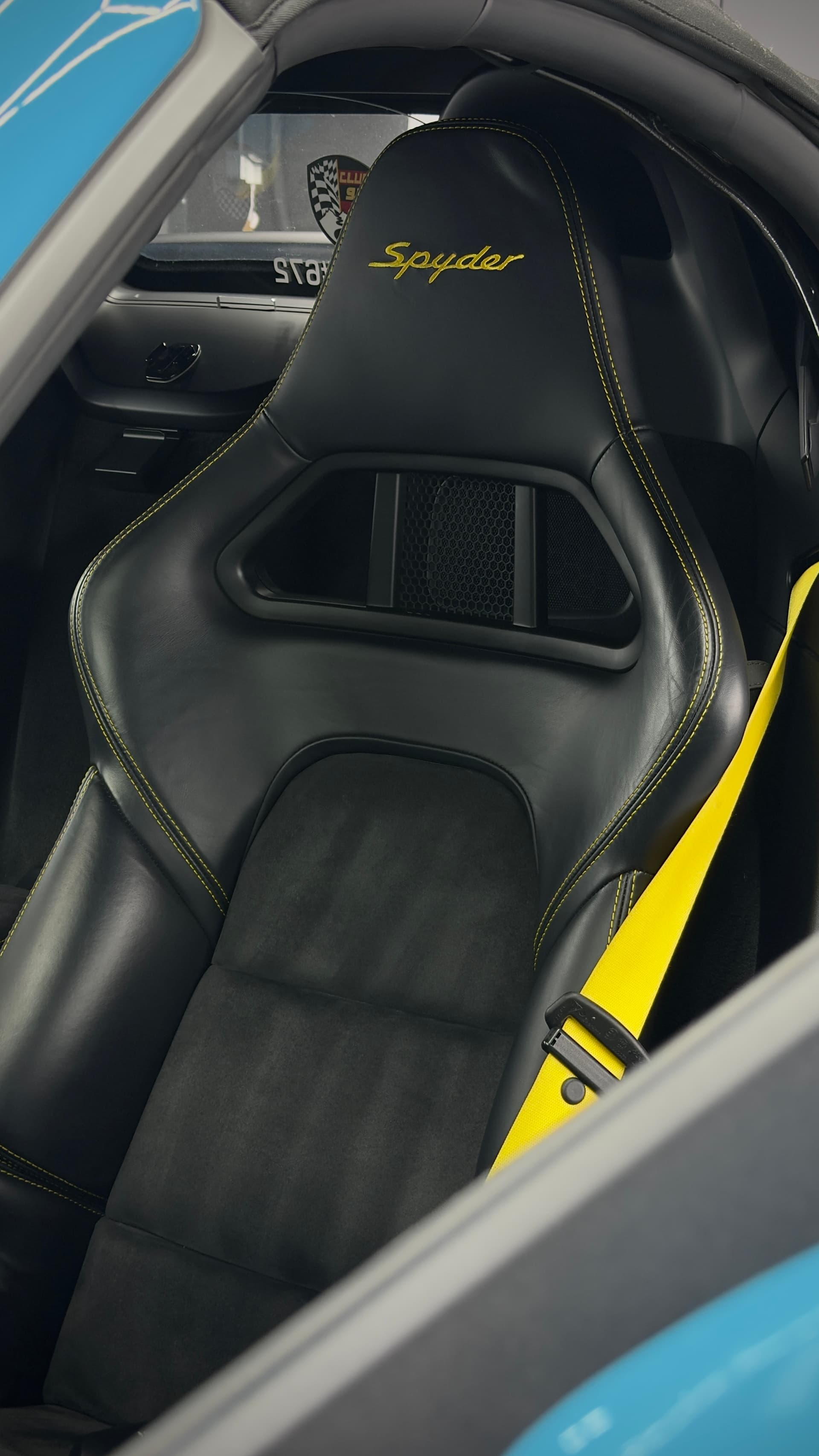 Porsche 718 Spyder photo 12