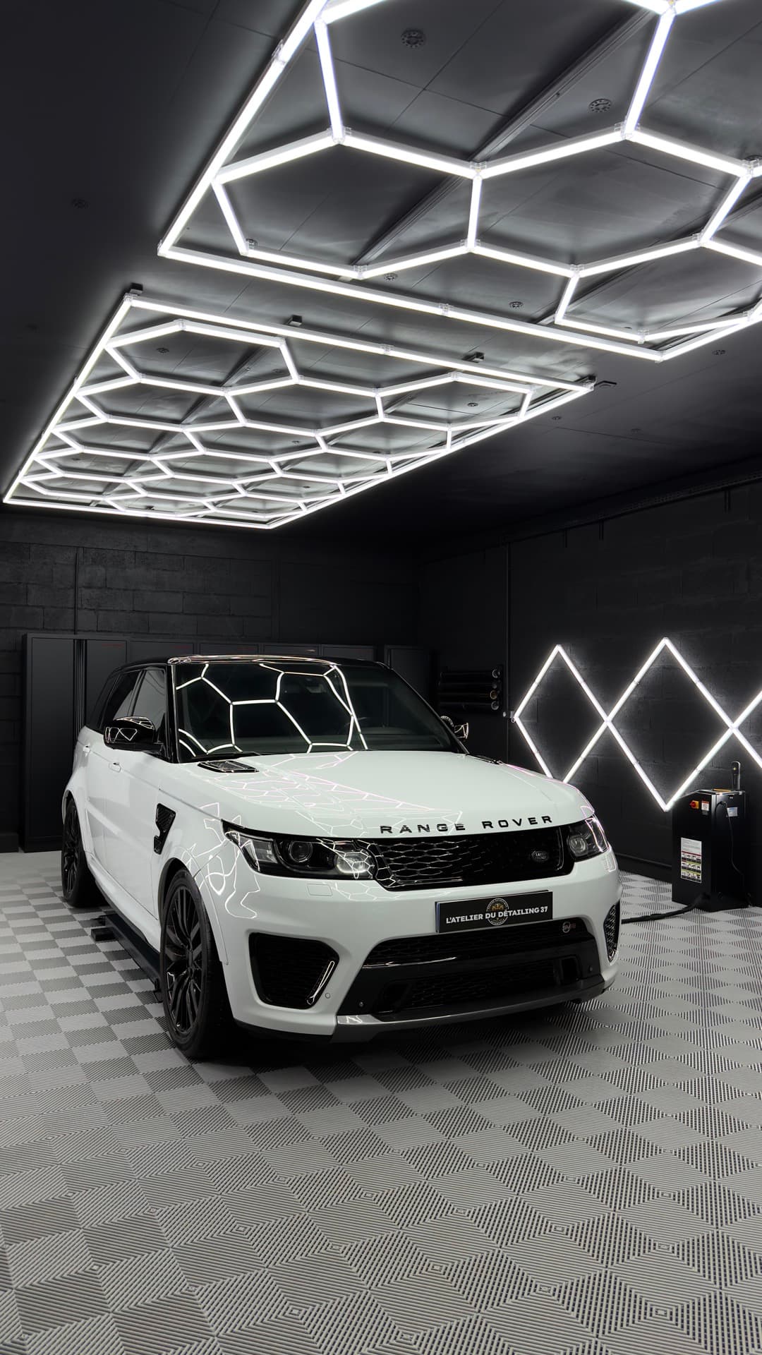 Range Rover SVR