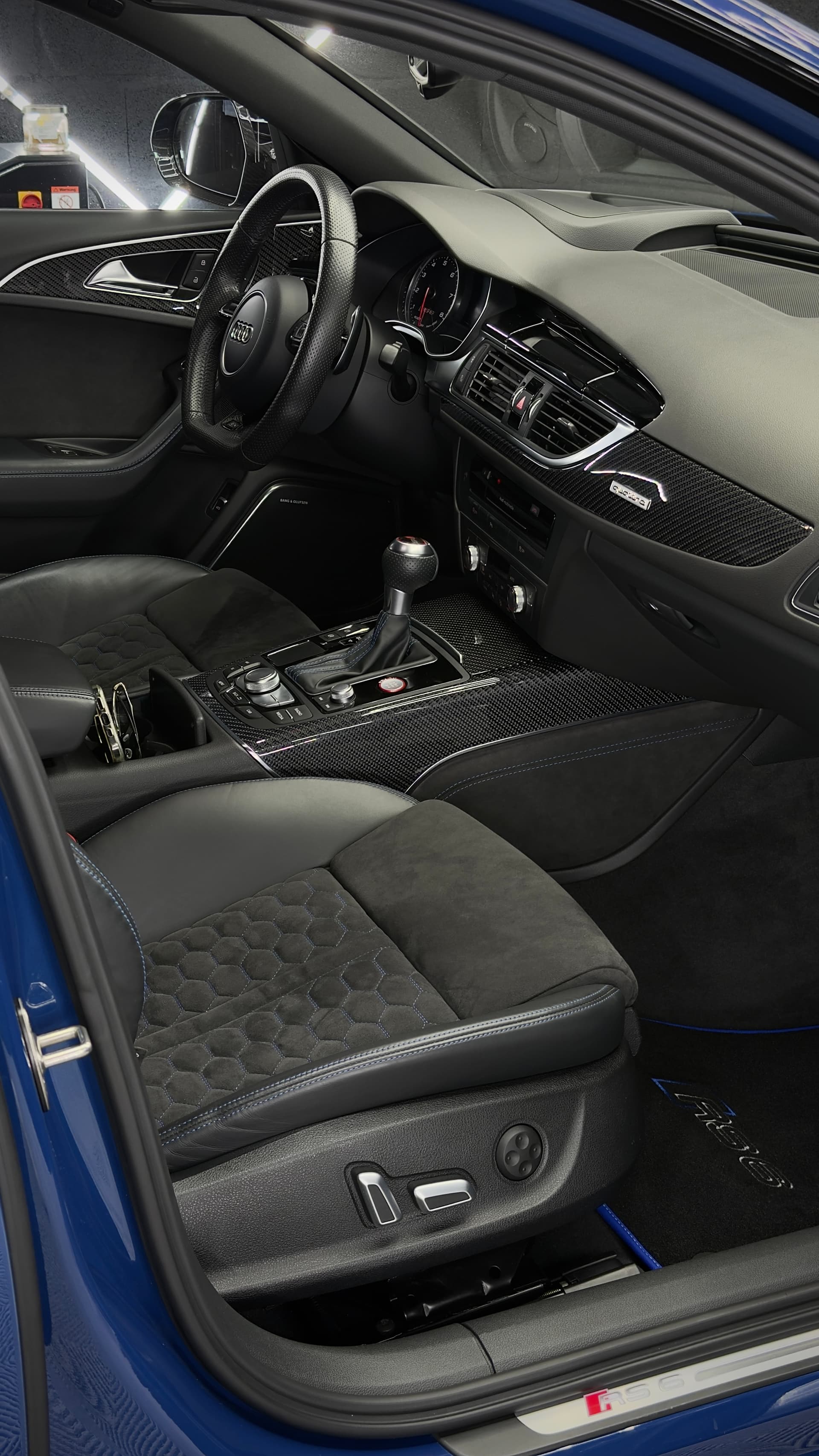 Audi RS6 Performance photo 4
