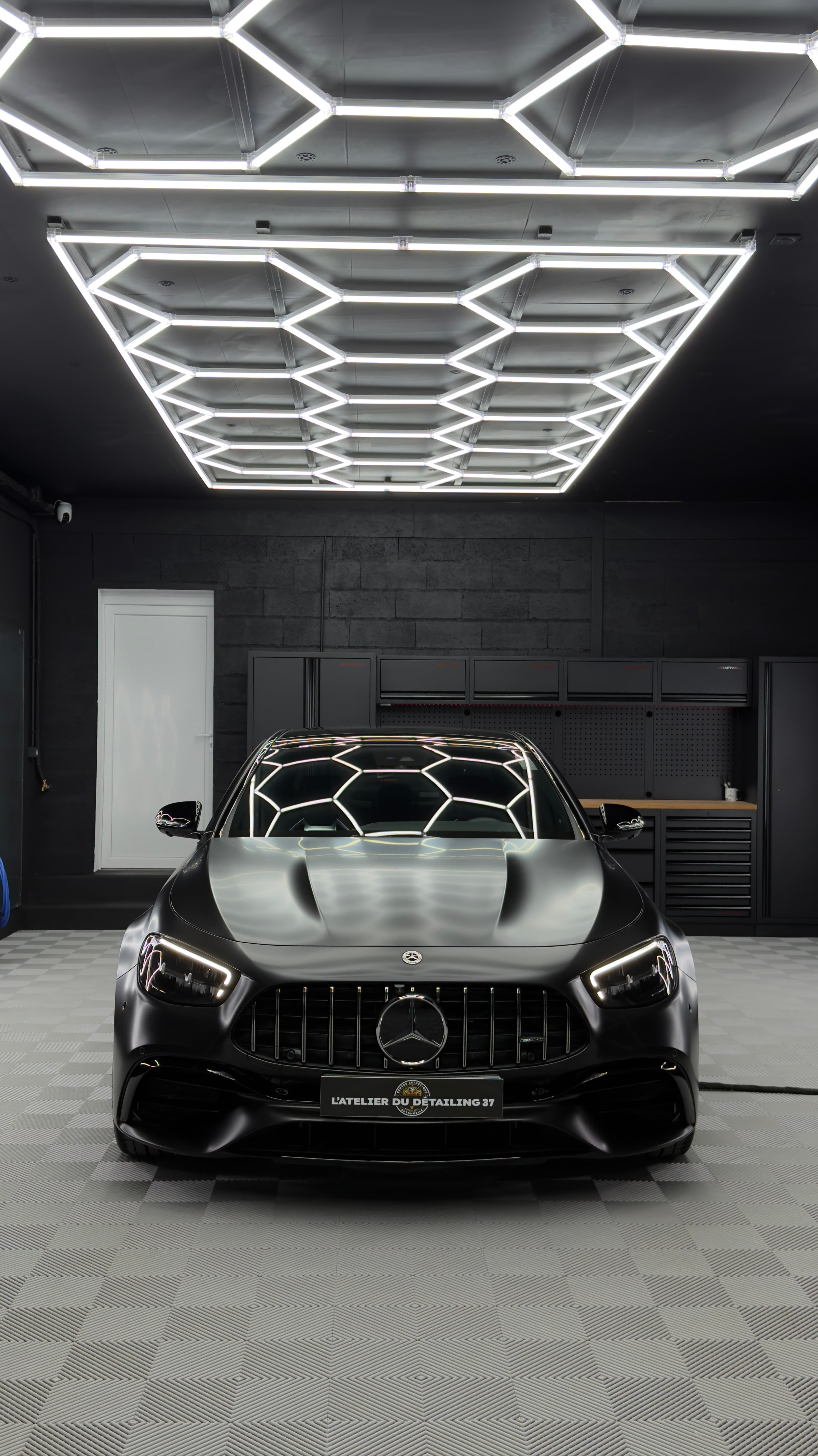 Mercedes-AMG E63S Final Edition photo 2