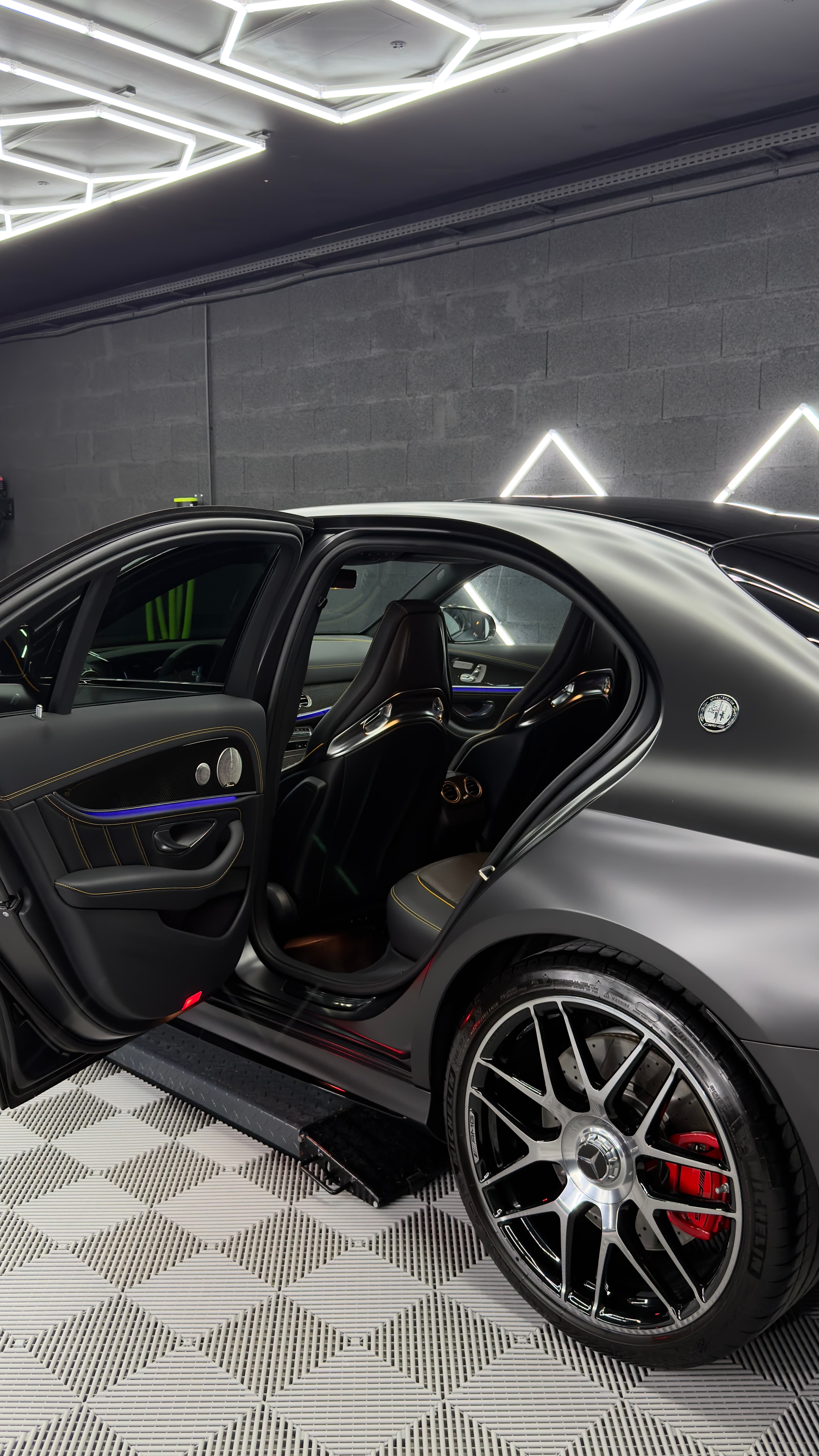 Mercedes-AMG E63S Final Edition photo 4