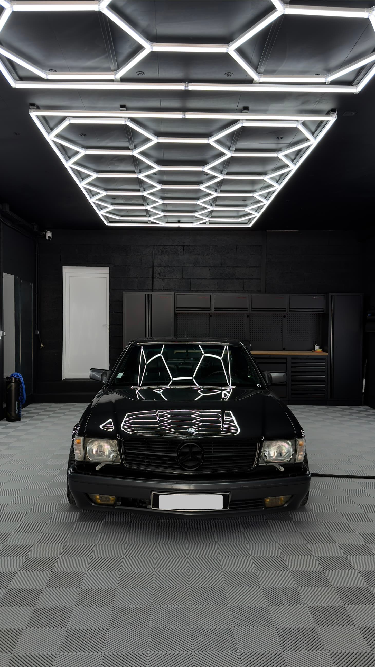 Mercedes 560 SEC photo 3