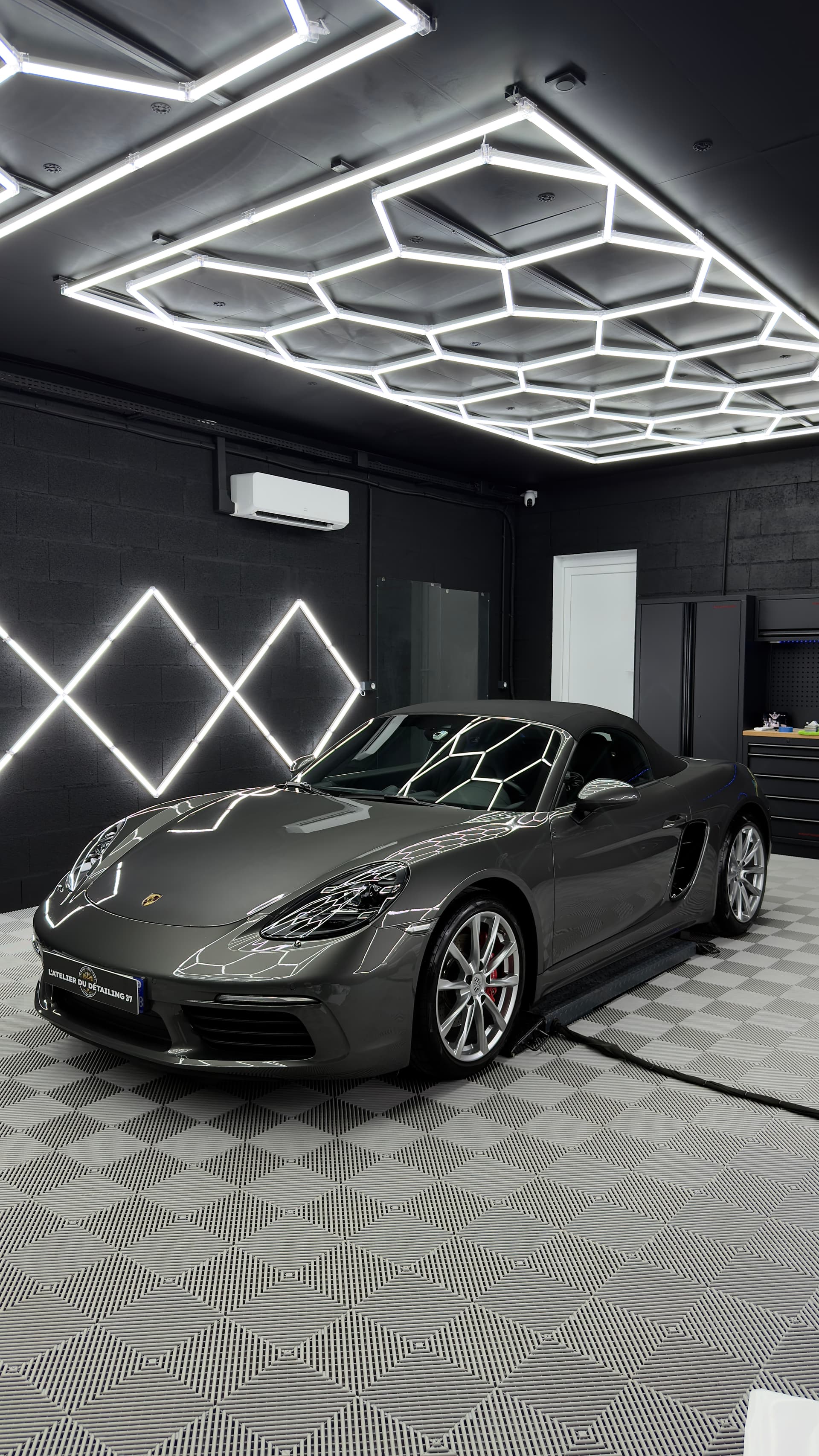Porsche 718 Boxster S photo 5