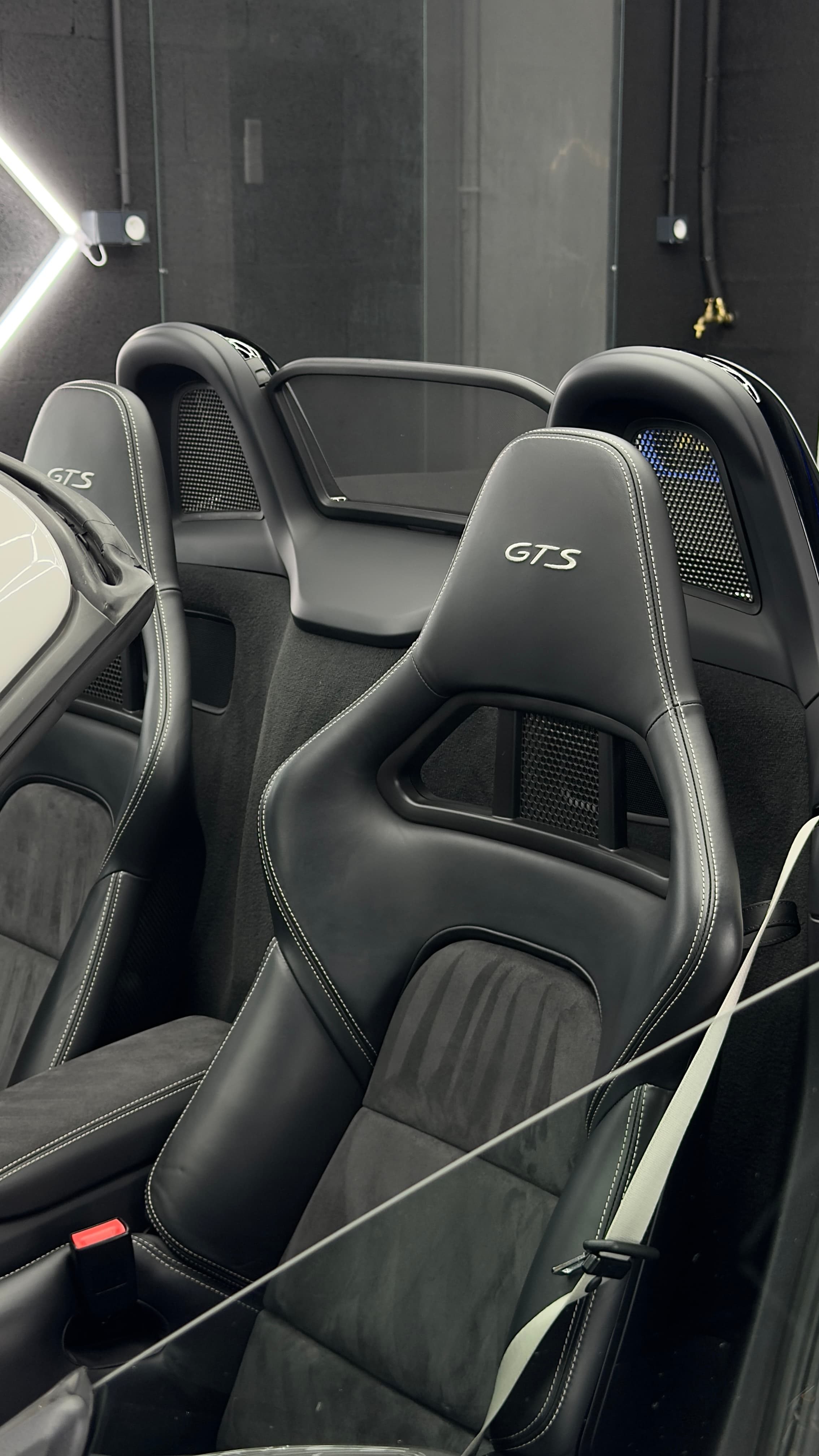 Porsche 718 GTS photo 5